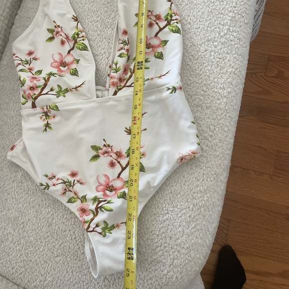 FOREVER 21 CHERRY BLOSSOM DESIGN DEEP NECK PLUNGE ONE PIECE BATHING SUIT SIZE LG - Picture 13 of 16